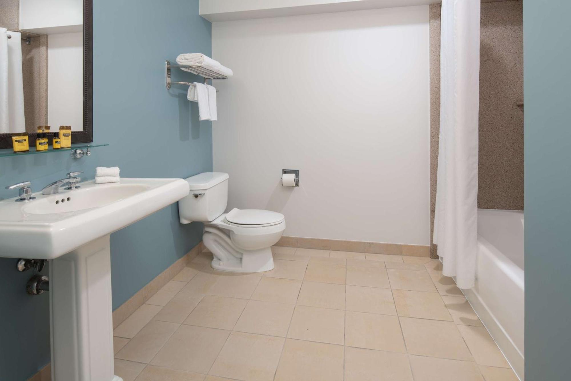 סנטה קרוז Best Western Plus All Suites Inn מראה חיצוני תמונה